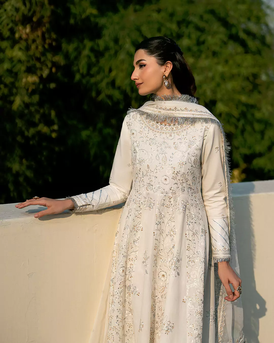 Final campaign look featuring Iqra Kainat Khan for Farah Stores Aaraish Eid Edit 2026